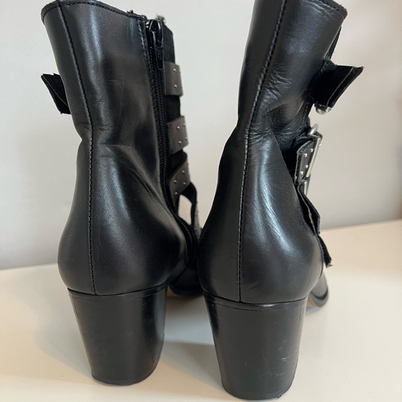 Topshop Merlin Buckle Boot - Picture 3 of 6